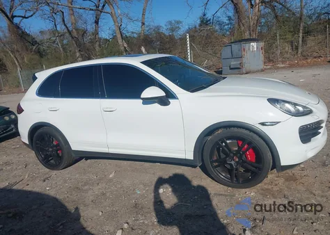 2013 Porsche Cayenne S z USA, uszkodzony, nr VIN WP1AB2A26DLA85634